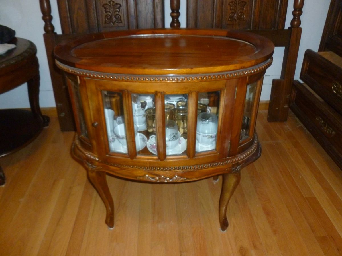Beautiful Old Vitrine Table w/Tray on top, musc