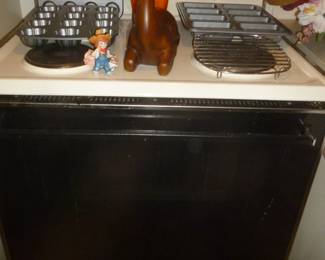 Electric Stove..we think it's for sale, need to find out for sure