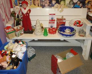 More x-mas & beanie babies