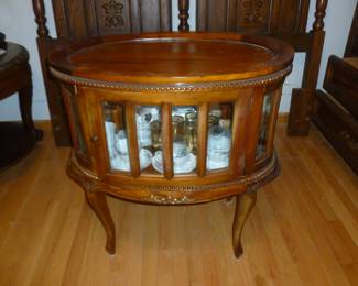 Beautiful Old Vitrine Table w/Tray on top, musc