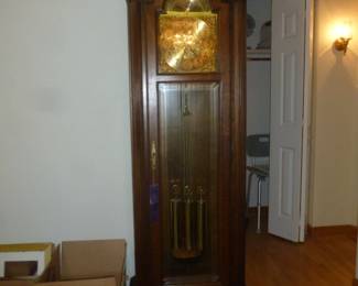 Howard Miller Grandfather Clock..works and sounds beautiful 