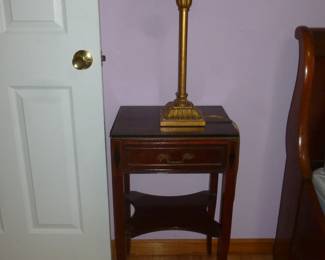 Night table w/lamp