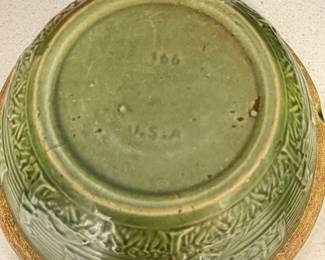 Detail pic, Robertson Ransbottom Pottery McCoy Green Bowl Sprinkling Can Girl 166 USA 