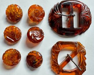 6 Vintage Amber Button Covers & 2 Belt Buckles
Lot #: 135
