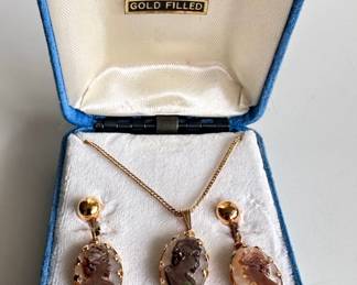 New In Box Vintage Regina Mother Of Pearl Cameo Necklace & Earrings
Lot #: 44