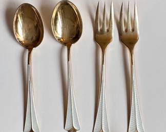 
Vintage 1950s David Andersen Norway Radhus Gold Wash Sterling Guilloshe Enamel Teaspoons & Forks (set Of 10)
Lot #: 10