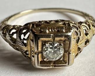 Vintage 14 Karat Gold & Diamond Ring, Size 6.5
Lot #: 4