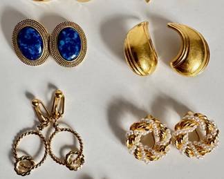 7 Pairs Vintage Gold Tone Earrings
Lot #: 102
