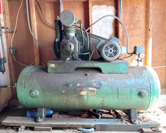 VINTAGE SAYLOR BEALL INDUSTRIAL AIR COMPRESSOR - HORIZONTAL