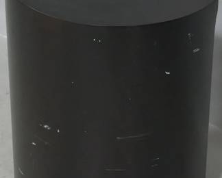 814 - Chelsea House Black Half Moon Table 20x17.5x10
