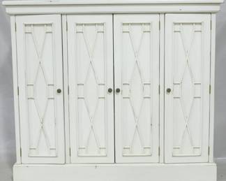 3108 - White 4 Door Console 47x54x13 Outer doors will not stay closed, needs adjusting
