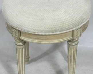 909 - Butler Specialty vanity stool, 19 x 18
