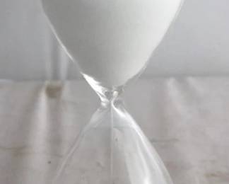 1473 - Hour Galss - 5 x 5 x 10
