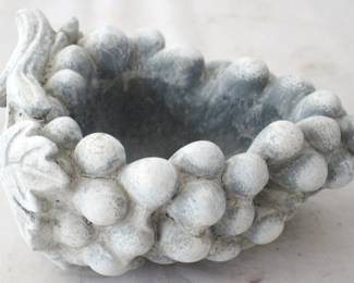 1354 - Grape Planter by Three Hands 8.5" x 6.75" x 4.5"
