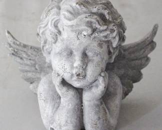1047 - Angel Statue by Three Hands 9.75" x 6" x 8"
