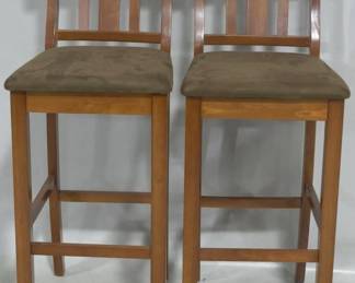 3146 - 2 Barstools 43x17x19
