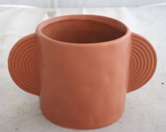 1509 - Vase - 8 x 4.75 x 4.75
