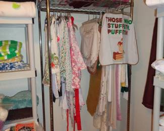 Tablecloths, Runners & Vintage Linens