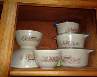 Pyrex Forest Fancies Nesting Bowls & Storage Set