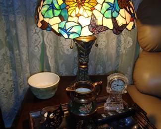 Tiffany Style Lamp, Pottery & Decor Items