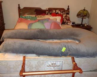 Bassett Wooden Queen Headboard, Queen Mattress Set w/ Frame, Quilt Rack & Assorted Decor Pillows