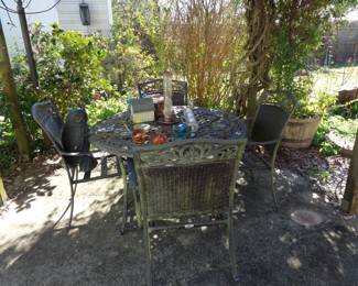 Patio Set & Outdoor Items