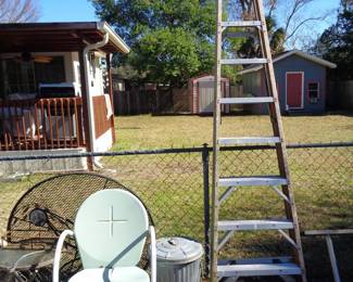 Assorted Outdoor Items