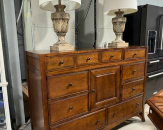 American Signature Dresser Orlando Auction