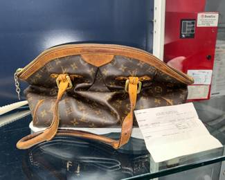 Louis Vuitton Tivoli Purse with Papers Orlando Auction 
