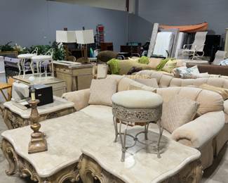 Coffee Table, End Tables and Sofa's Orlando Auction