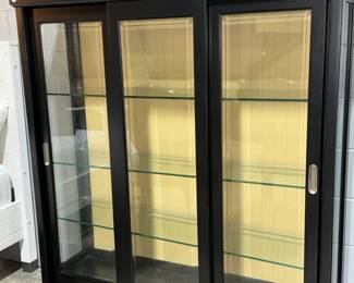 Display Cabinet Orlando Auction