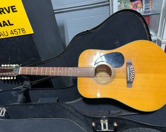 Lyle Guitar Orlando