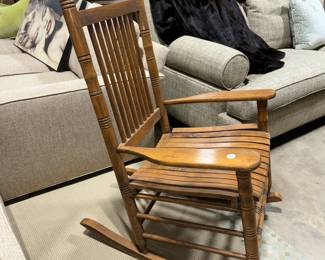 Vintage Rocking Chair Orlando Auction
