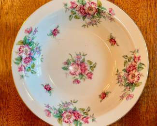 Jyoto china. Place setting for twelve. Made in prewar Japan. Note: some pieces have minor chipped edges.