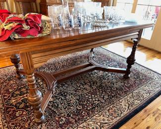 Tiger maple dining table, leg detail.