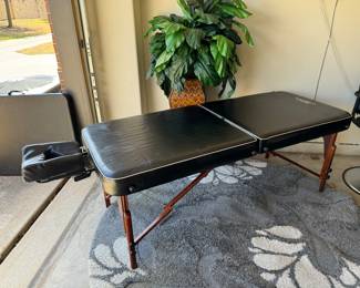 Master brand  massage table 