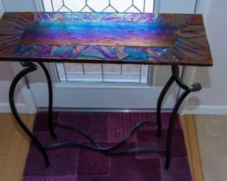 Iridescent top table