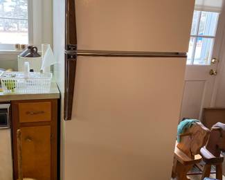 Nice Amana refrigerator