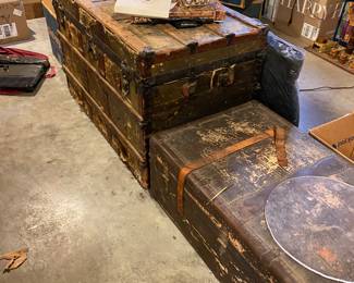 2 great trunks