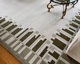 Custom Designed Living Room Carpet, New Zealand Wool, Measures 10' x 12' Excellent Condition!