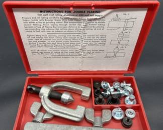 Flaring Set in Plastic Case