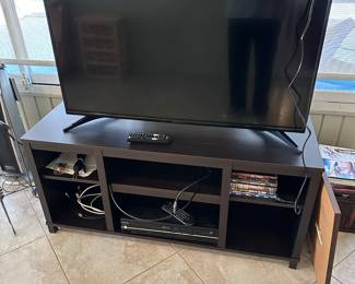 43” flatscreen TV