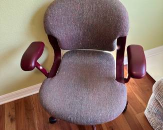 Desk chair