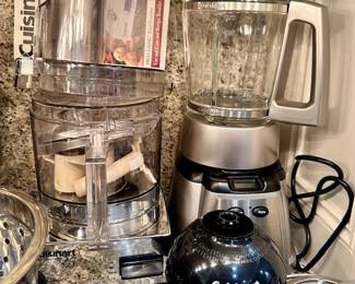 Several Cuisinart kitchen appliances as new / processor, blender, etc
