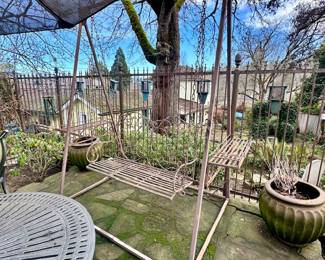 Lg ornamented Garden Swing / metal iron