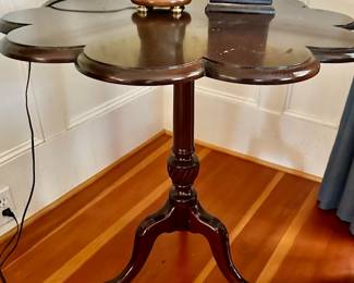 Nice…Modern / Antique styling