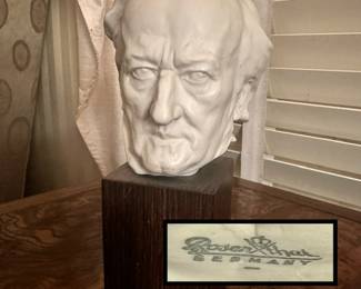 Ceramic Bust Head
8.5” including base