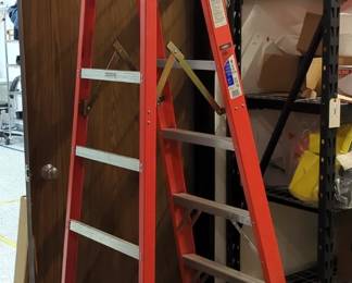 Werner 8 Foot Fiberglass Stepladder, Model NXT1A08
