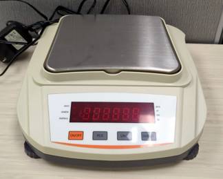 Precision Balance Scale, Model YP20002, Maximum Capacity 2000 Grams