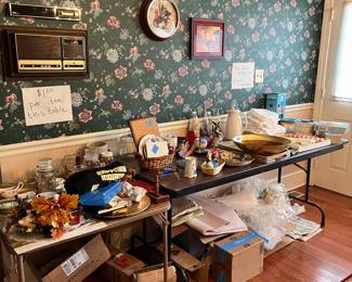 Various kitchenware and decor.